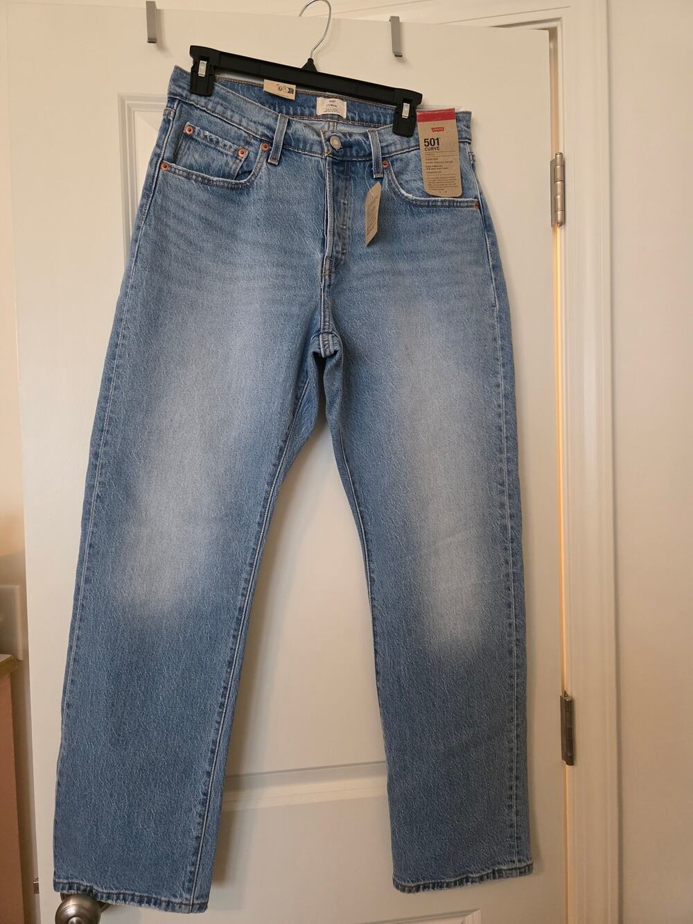 NWT Levis 501 curve 30x30